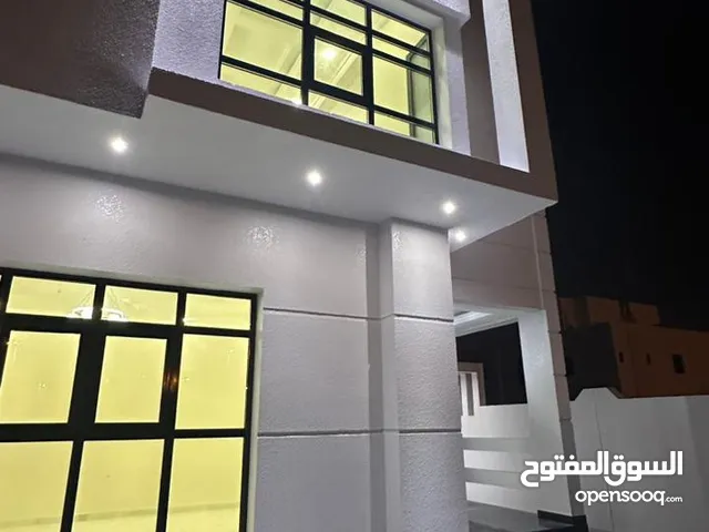 317m2 4 Bedrooms Villa for Sale in Al Batinah Al Rumais
