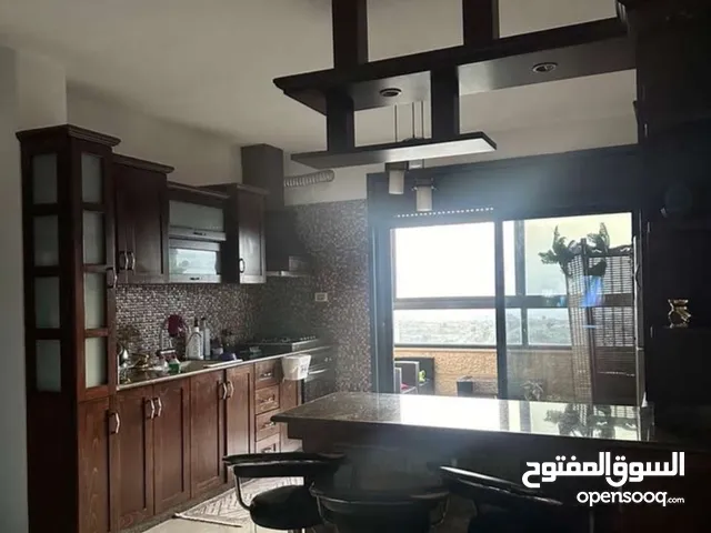 ثلاث غرف نوم مفروشة المصايف