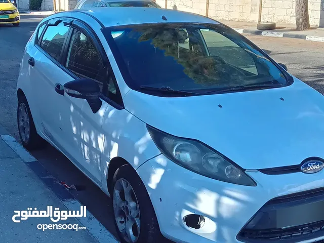 فورد فيستا جير عادي