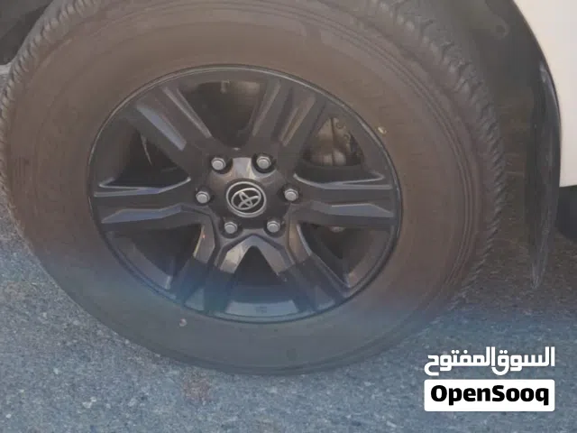 2025 تويوتا هيلوكس GLX