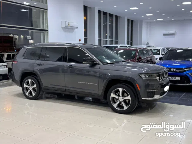 Jeep Grand Cherokee LTD 2023 (Grey)