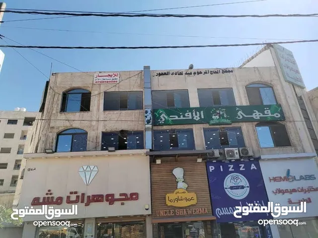 سطح مجمع تجاري الطابق الأخير مع حق الاعتلاء للبيع مساحة 400 متر بمنطقة تجارية يصلح لعدة مهن مفروز