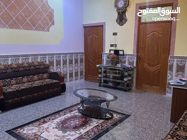 600 m2 4 Bedrooms Townhouse for Sale in Basra Zubayr