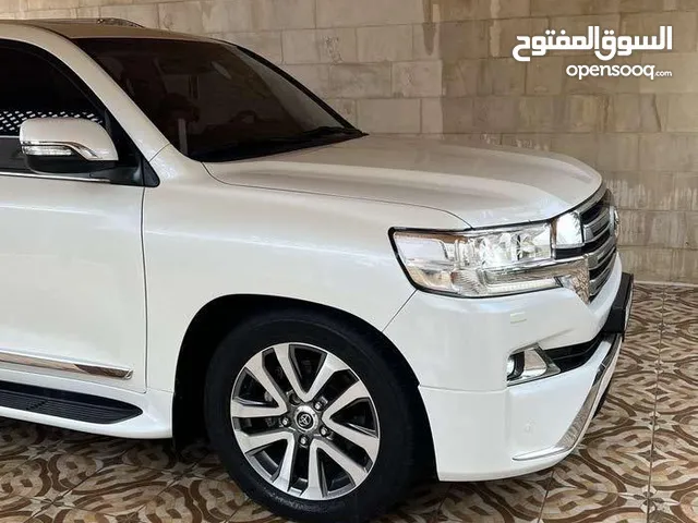 Used Toyota Land Cruiser in Amman