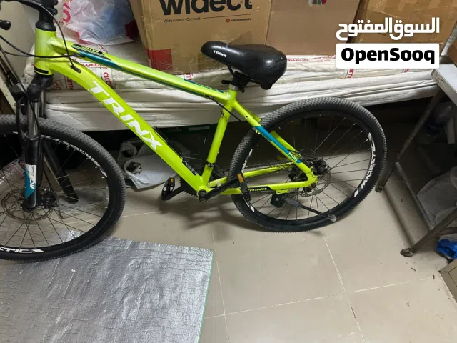 للبيع: دراجات جبلية من طراز Trinx M116 (أو M116 Pro) بإطار أخضر فسفوري لامع. تأتي بإطار من الألومنيو