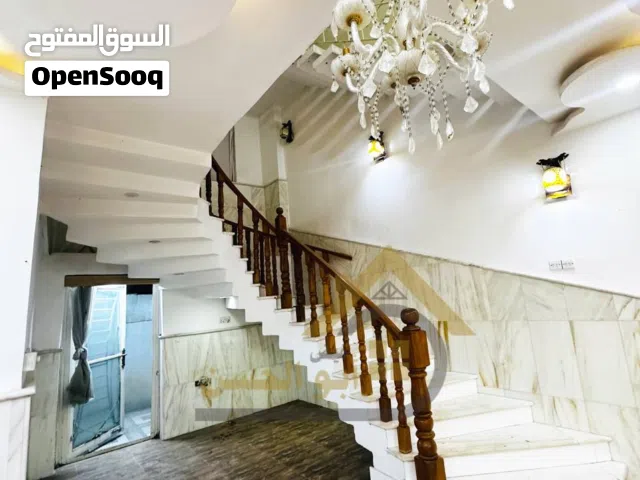 350 m2 More than 6 bedrooms Townhouse for Rent in Basra Baradi'yah