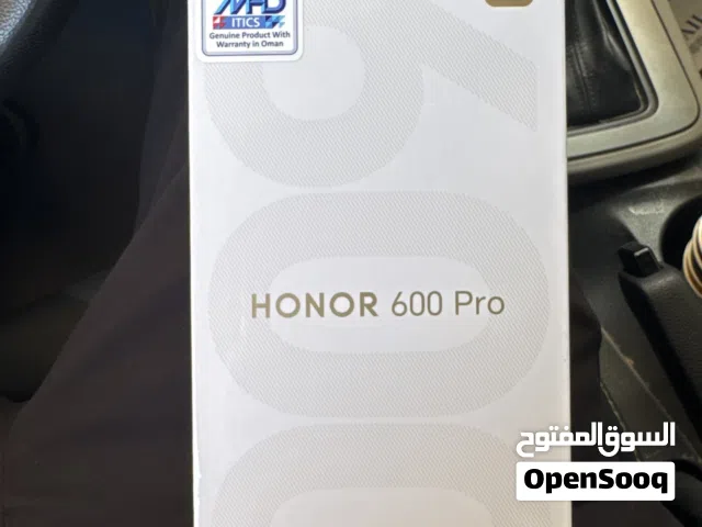 Brand New Honor 600 pro Mobile Phone with 512GB Storage in Orange. Actual price 314.9 omr