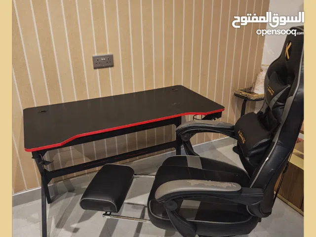 للبيع ستيب (كرسي وطاولة العاب)