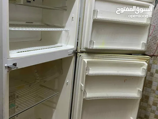 ثلاجة LG بحالة الوكالة