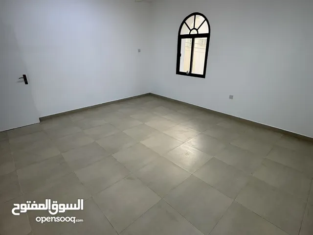 استديو مع بلكونه جديد واول ساكن في الخوير مقابل ماركت دار الحياه