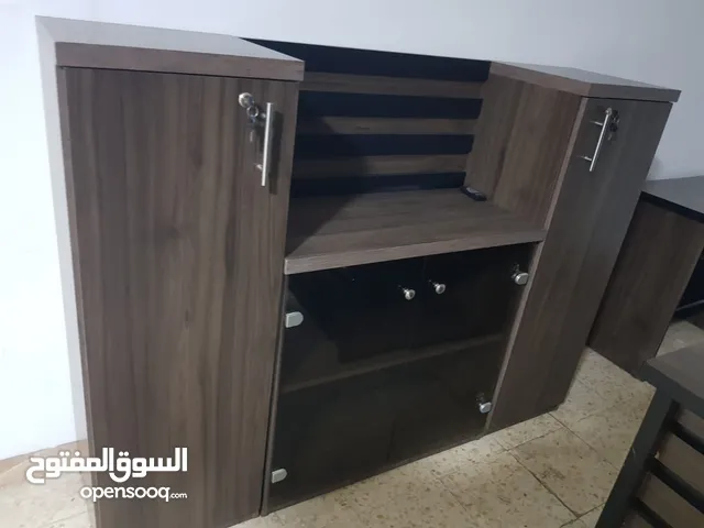 اثاث مكتب ضخم للبيع بسعر مميز