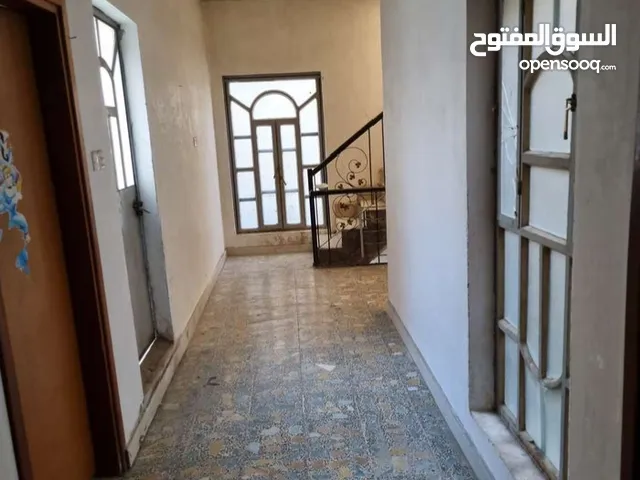 200 m2 5 Bedrooms Townhouse for Rent in Basra Juninah