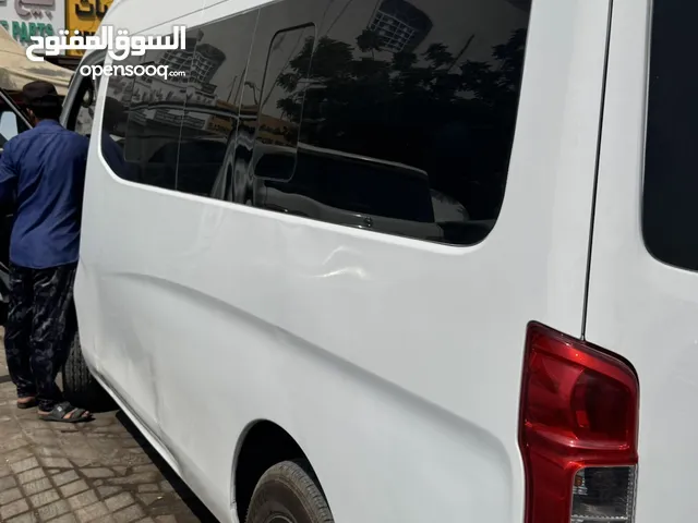 للبيع باص نيسان 15 راكب 2016