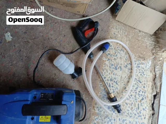 مضخة مياة ضغط مسدس لغسل السيارات ولي اي شي شغاله 100/100مستعملة مرتين فقط