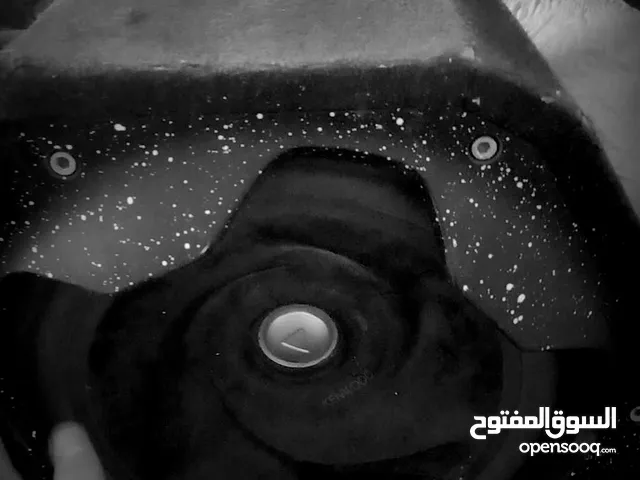 1 كرسي مساج و 2 سب ويفر 12 انش كنود مع صندوق سداسي xblod و3 صندوق جاهز إلى 4 سماعات وسب ويفر 4