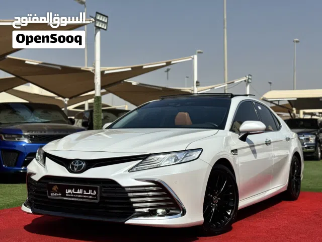 تويوتا كامري 2023 Grande عالضمان بحالة الوكالة التامة وسعر عرض ممتاز.