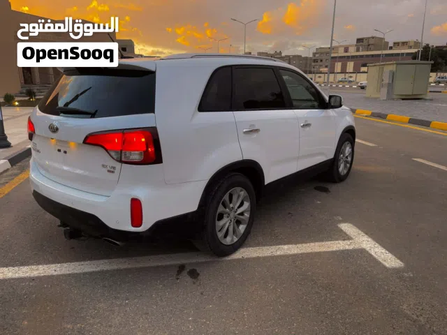 Used Kia Sorento in Benghazi