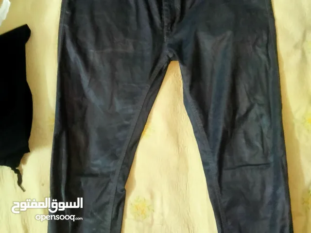 Jeans Pants in Dakahlia