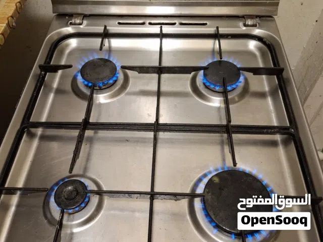 Cooker with excellent condition Brand Ariston بوتاجاز بحاله ممتازه النوع Ariston