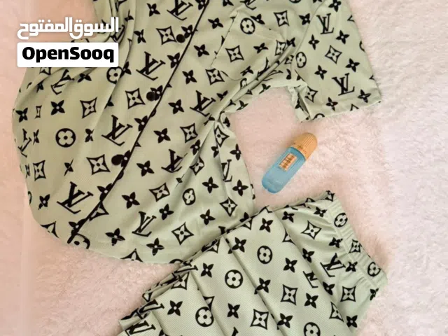 تراكات نسائيه