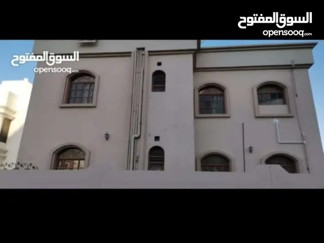 155 m2 3 Bedrooms Apartments for Rent in Muscat Al Khoud