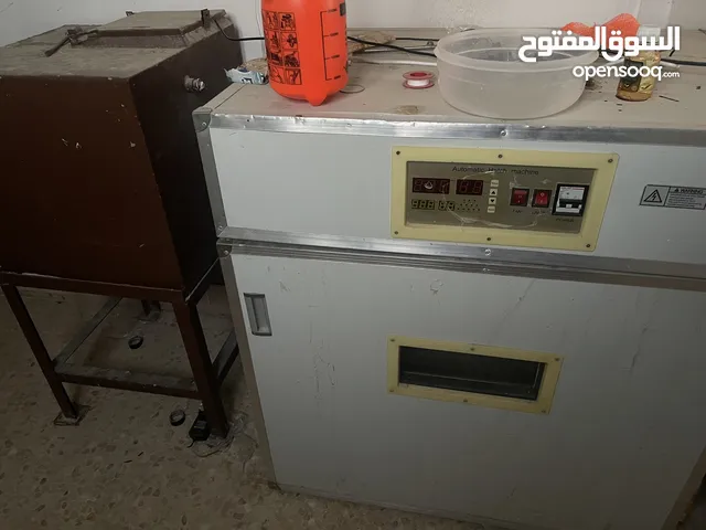 فقاسة 528 بيضه توماتيك مع خزان مياه للفقاسة