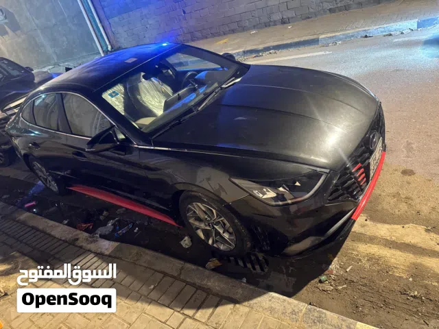 سوناتا للبيع