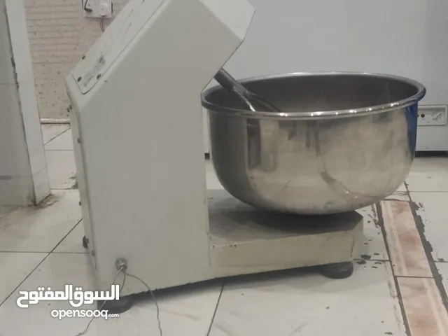 عجانه تركى حجم متوسط سعه الوعاء تحمل من 10 الى 15 كم مستعمل نظيفه وحده التشغيل مستوى 1 السعر 100 ريا