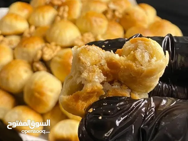 توفرت كليجه العيد الكيلو 8الف ومتوفر توصيل داخل المدينه والمناطق القريبه عليها