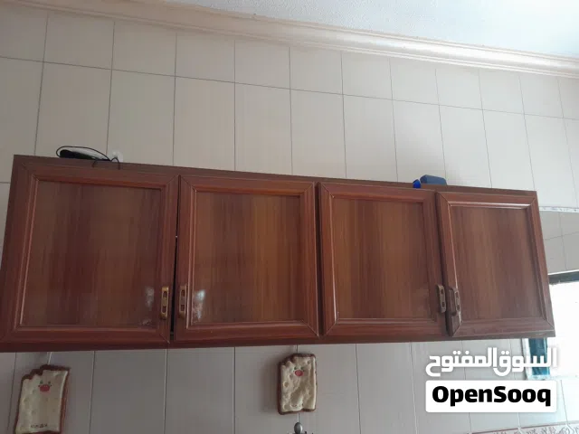 خزانة مطبخ جديدة درفتين طابق علوي بحالة جيدة