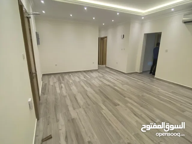 120 m2 2 Bedrooms Apartments for Rent in Doha Al Mansoura