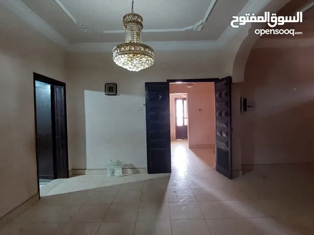 220 m2 5 Bedrooms Apartments for Rent in Tripoli Souq Al-Juma'a