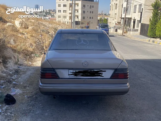 Mercedes Benz E-Class 1990 in Amman