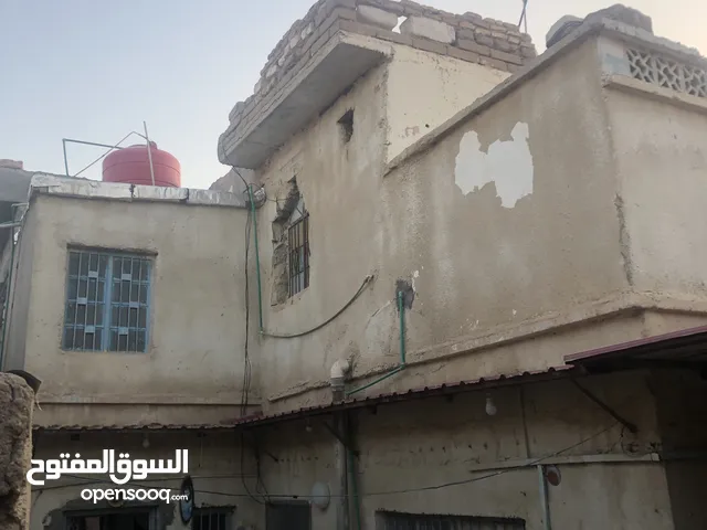 258 m2 4 Bedrooms Townhouse for Sale in Basra Abu Al-Khaseeb
