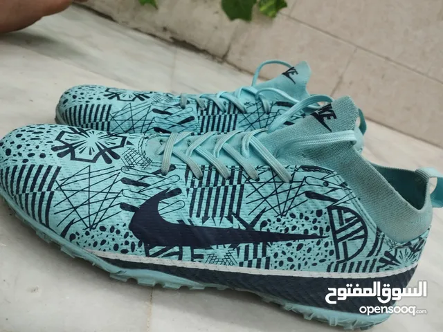 43 Sport Shoes in Mecca
