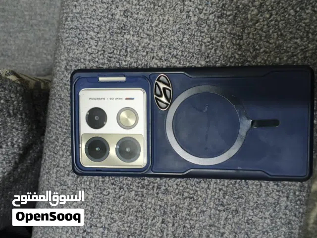 Infinix Note 40 Pro 256 GB in Mafraq