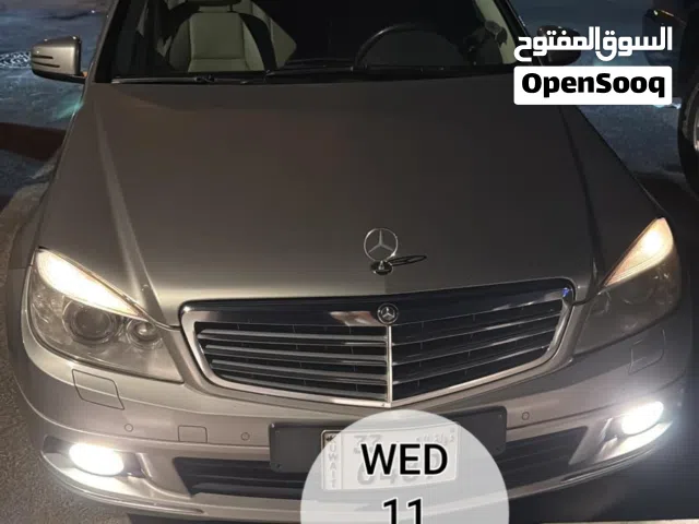 urgent sale Mercedes Benz C200 2009