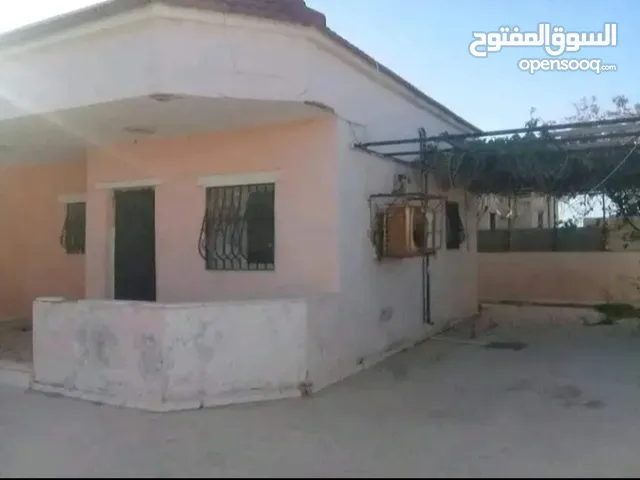 2 Bedrooms Chalet for Rent in Benghazi Bu Fakhrah