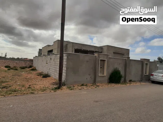 180 m2 3 Bedrooms Townhouse for Sale in Tripoli Tajura