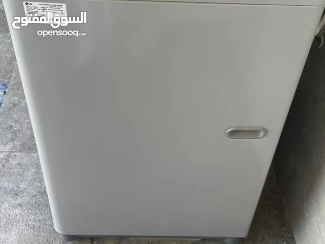 LG 17 - 18 KG Washing Machines in Al Batinah