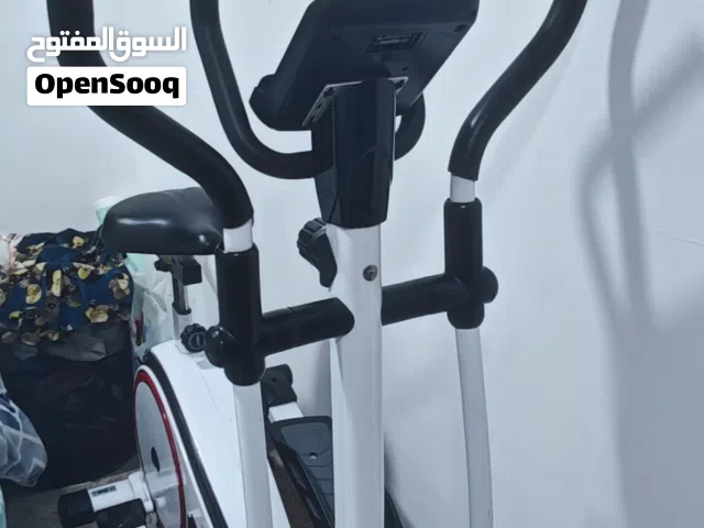 CT 4 Cross Trainer Machine