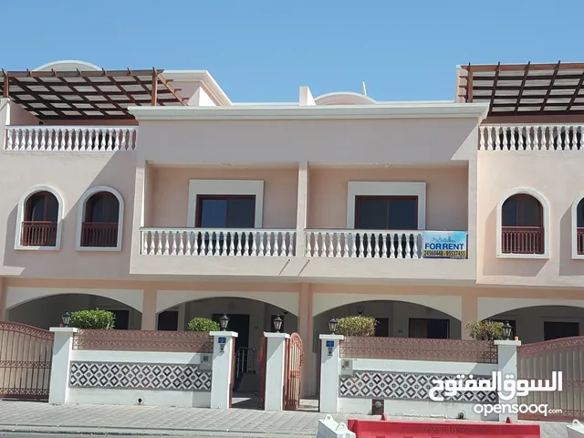 For rent luxury villas in North Ghubra