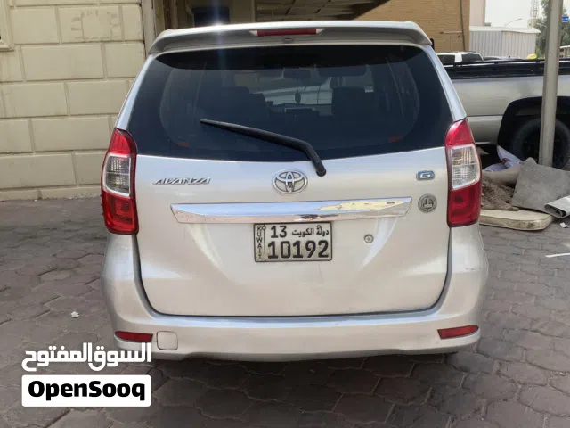 2016 تويوتا افانزا Standard