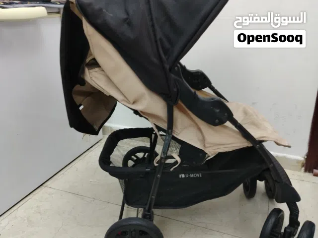 عربة اطفال بحالة جيده جدا وسرير متنقل هزاز للطفل 3 مستويات بحالة جيده
