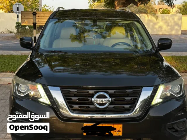 2018 نيسان باثفايندر Standard