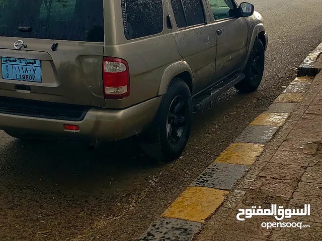 Nissan Pathfinder XE in Sana'a