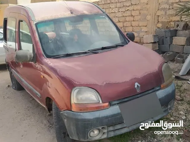 سيارتين رينو للبيع وحدة ((( رابش ))) الخضرة وحدة شغالة تبي شوية تشطيب الحمرة