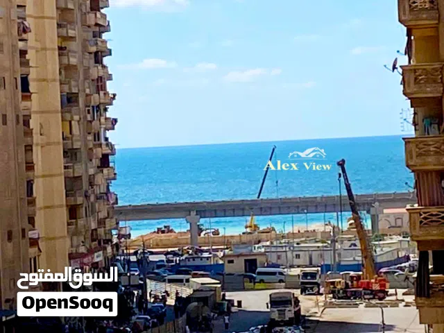 للبيع شقه مرخصه الترا لوكس في محمد نجيب الرئيسي تري البحر بالعفش و الفرش و الاجهزه