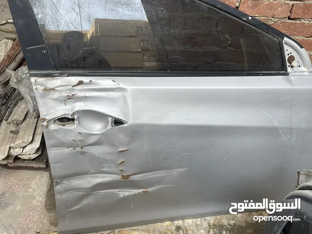 للبيع ابواب هيونداي النترا 2012