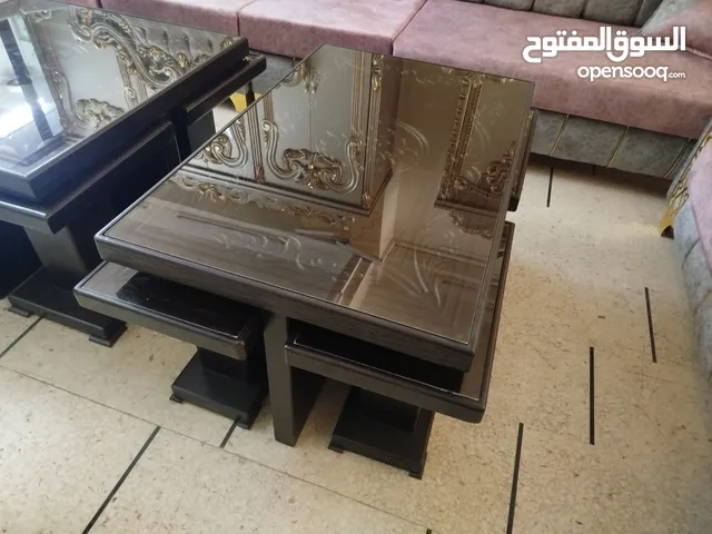 طقم طاولات خمس قطع جديد ترس مزخرف